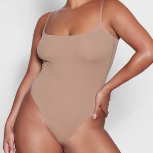 SKIMS Cami Bodysuit Fits Everybody - M // NWT